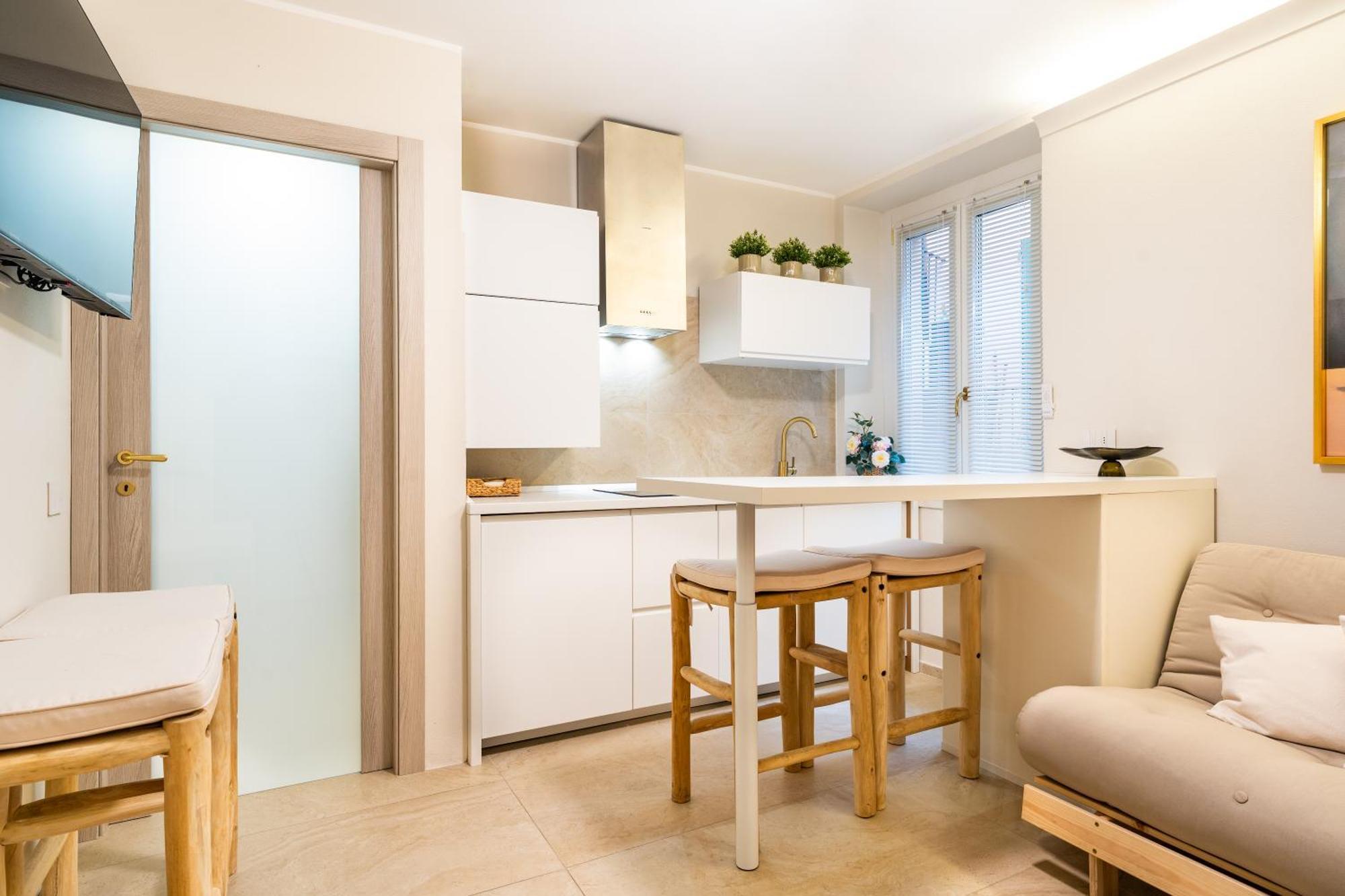Lecco Antico Pozzo - Modern Suite ภายนอก รูปภาพ